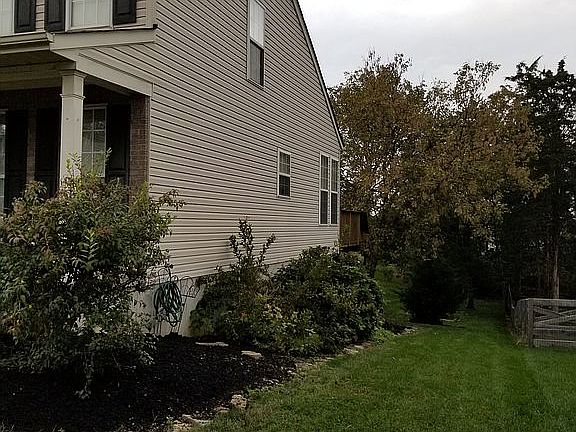 5th image of 812 Cherry Hill Ln