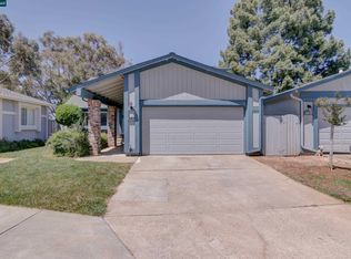 585 Mount Dell Dr, Clayton, CA 94517