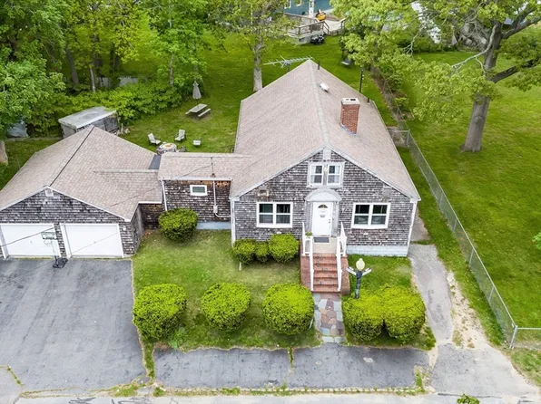 39 Harvard St, Fairhaven, MA 02719