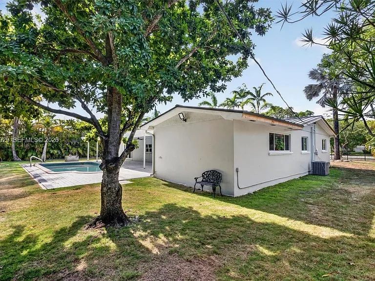8220 SW 152nd St — Photo 32