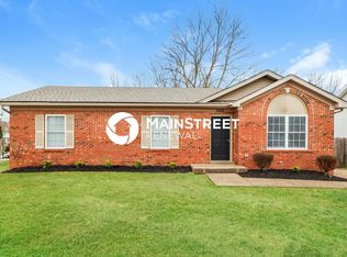 10103 Lancewood Rd, Louisville, KY 40229