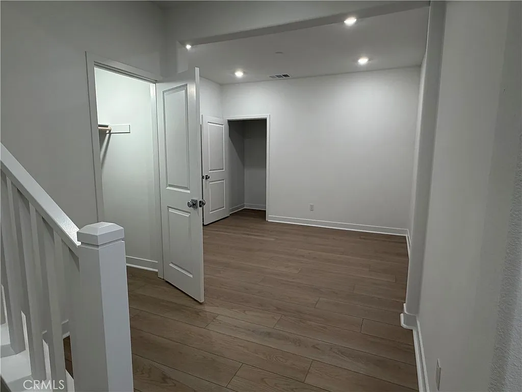 3 bed, 1920 sqft, $5,500 — Photo 3