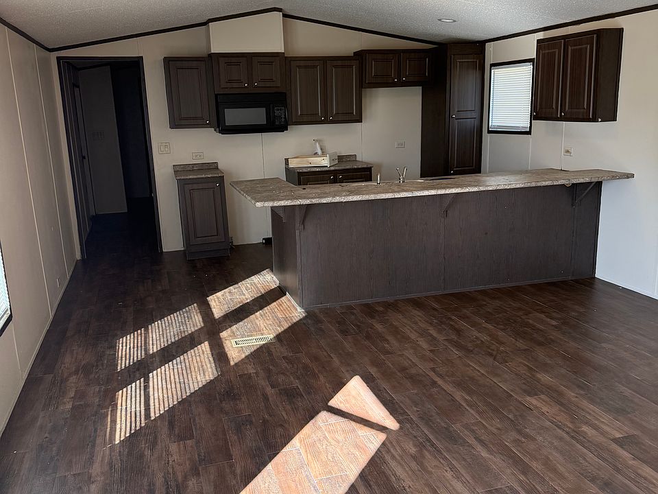 1st image of 125 Dogwood St #103