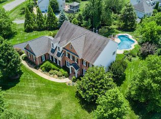 1156 Millwood Pond Dr, Herndon, VA 20170