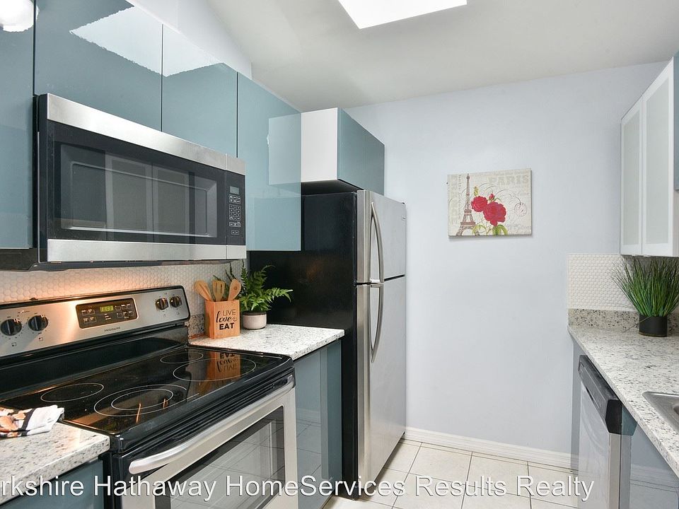 1st image of 2643 Cayman Way