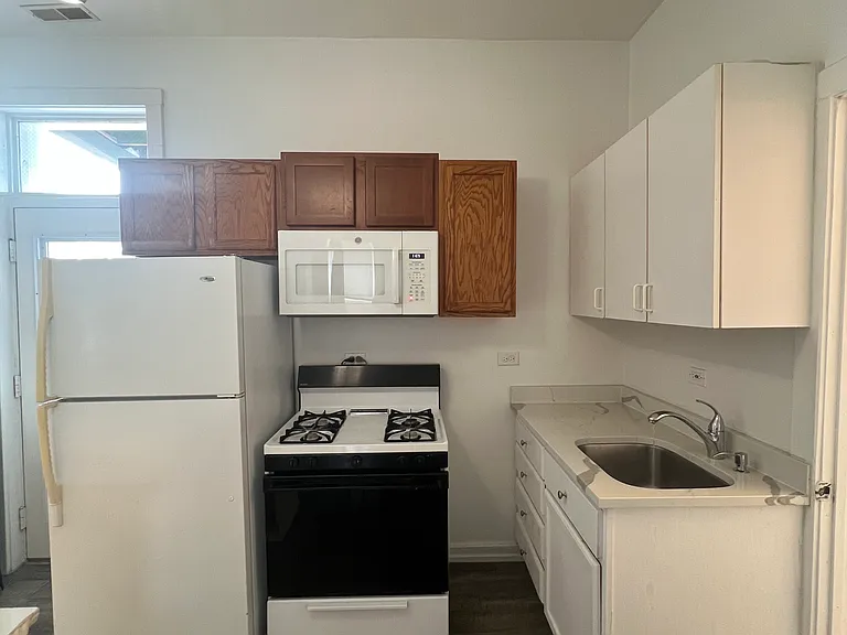 3215 W Beach Ave #2 — Photo 5