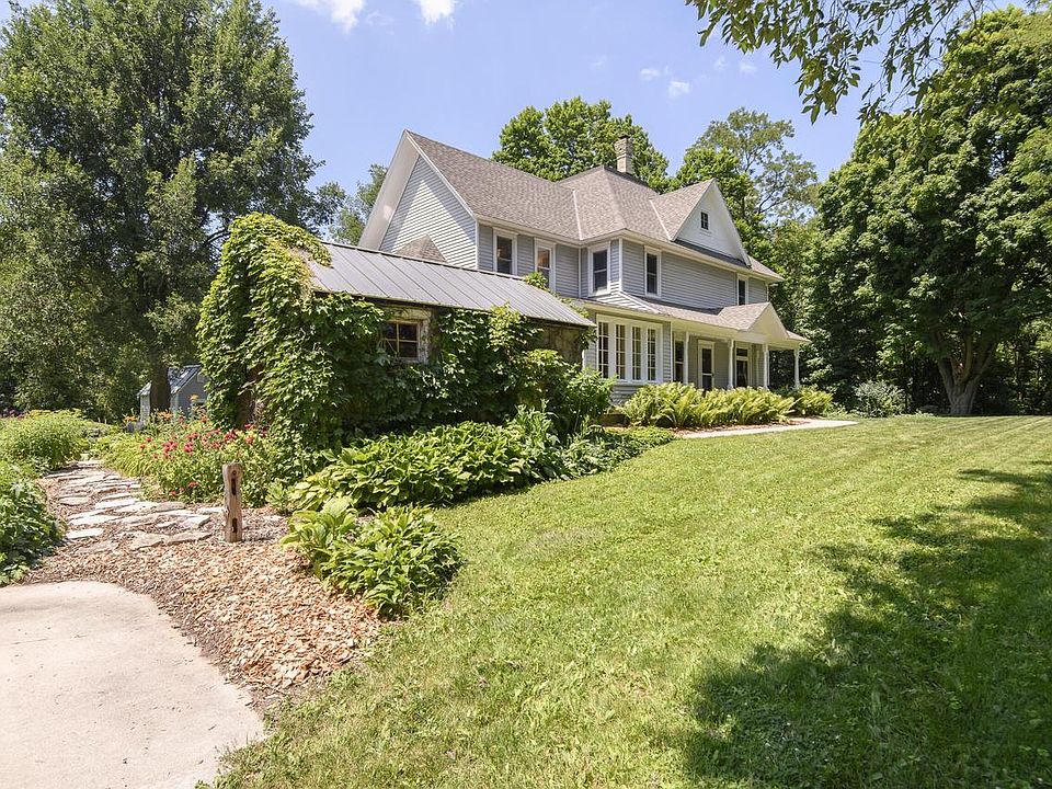 1st image of W247S8375 Stonehill DRIVE