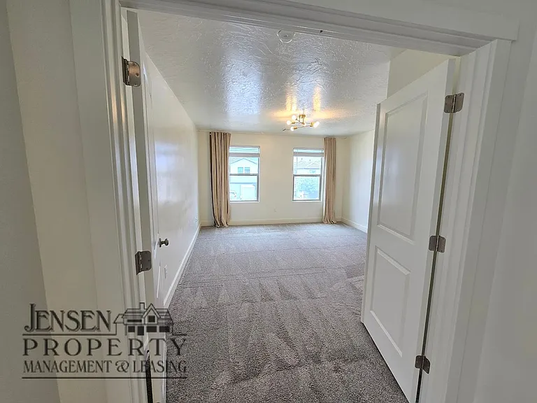 3187 E Halo Ln — Photo 21