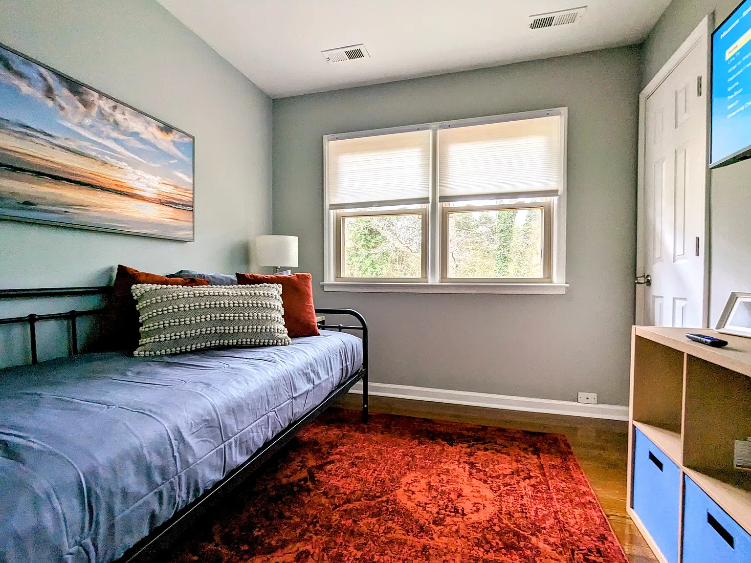 3 bed, 1649 sqft, $3,200 — Photo 2
