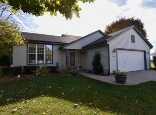 2309 Wexford Ct, Waukesha, WI 53186