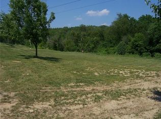 2301 Southampton Dr, Pittsburgh, PA 15241