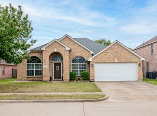 1302 Red Deer Way, Arlington, TX 76002
