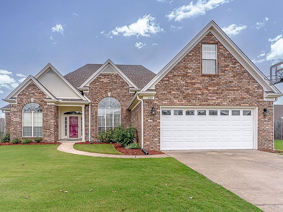 1st image of 837 Belle Rive Dr