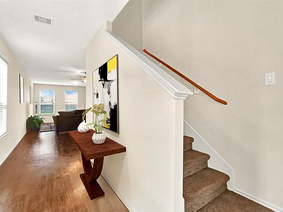 3rd image of 9027 Eldorado Glen Dr