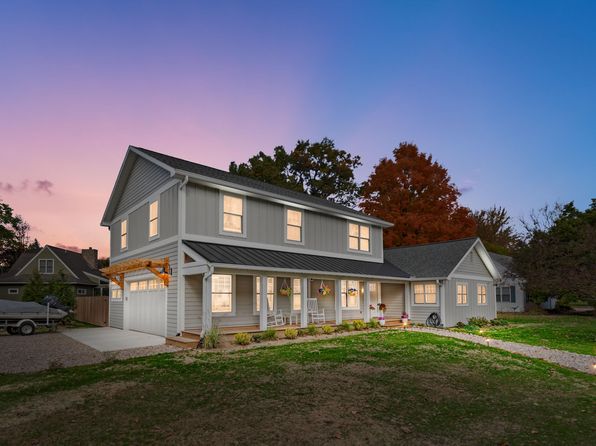 116 W Clay St, New Buffalo, MI 49117