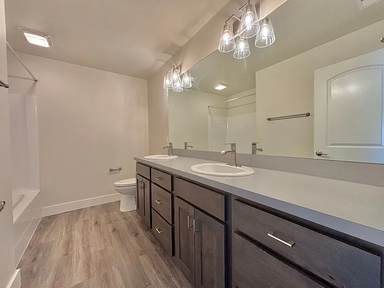 1303 Bunson Ln — Photo 6