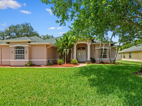1611 SE Simmons Street, Port St Lucie, FL 34952