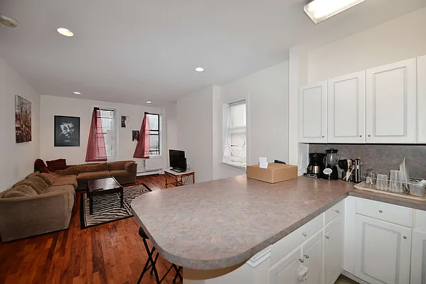 Rented by J Misrahi Realty Corp | media 2