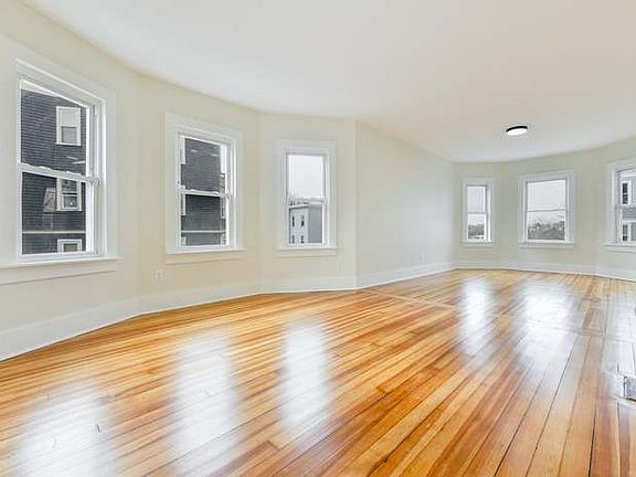 3rd image of 77 Draper St #1