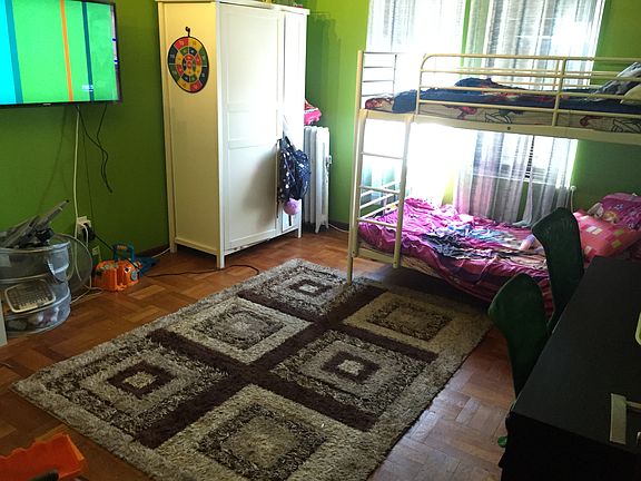 5th image of 217 E 16th St APT E