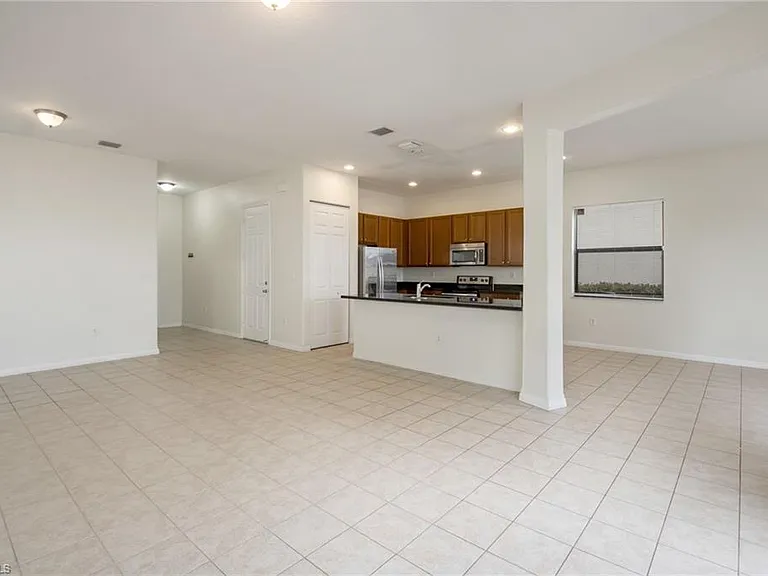 5265 Beckton Rd — Photo 5