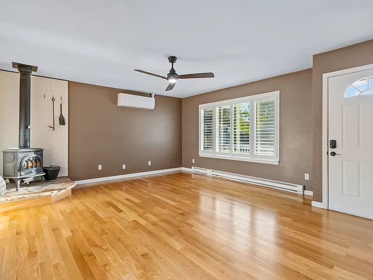 2912 Loch Lomond Dr — Photo 7