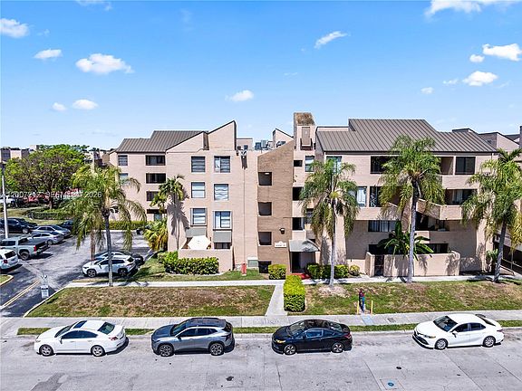 2nd image of 10500 SW 108th Ave APT B211