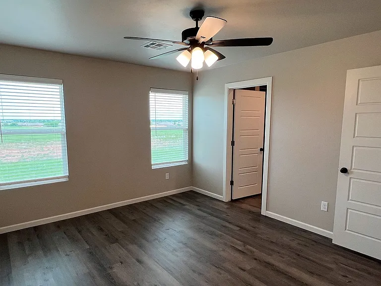 7713 Owen Ln — Photo 15