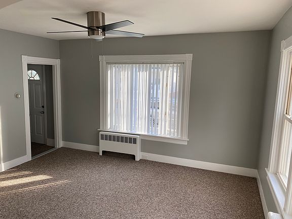 3rd image of 36 Warwick Rd #2