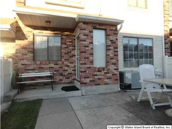 224A Ashworth Ave #200, Staten Island, NY 10314