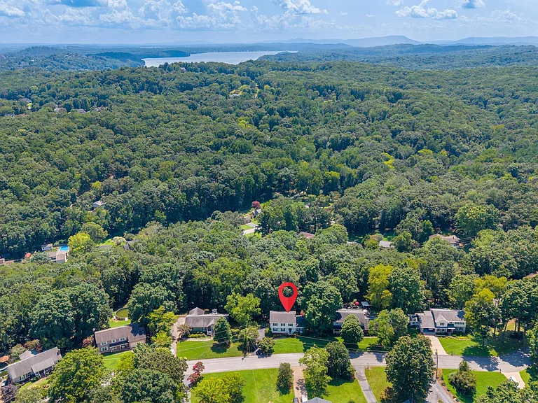7830 Cove Ridge Dr — Photo 42