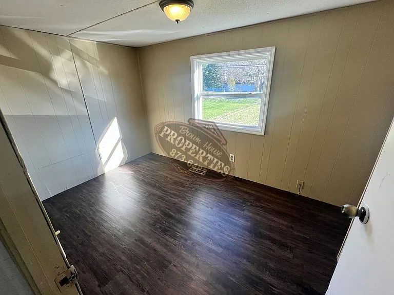 1598 Hill Rd — Photo 5