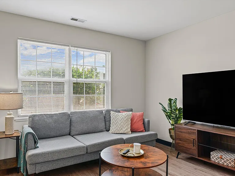 202 Nicholas Dr #B — Photo 20