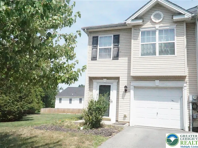 737 Trout Creek Ln — Photo 2