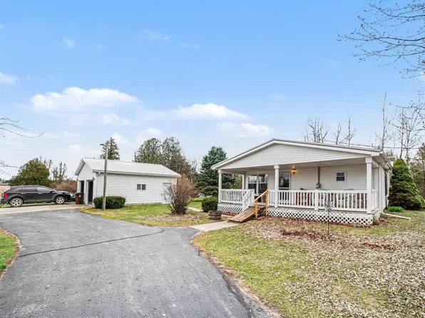 7915 S Curtis Rd, Mount Pleasant, MI 48858