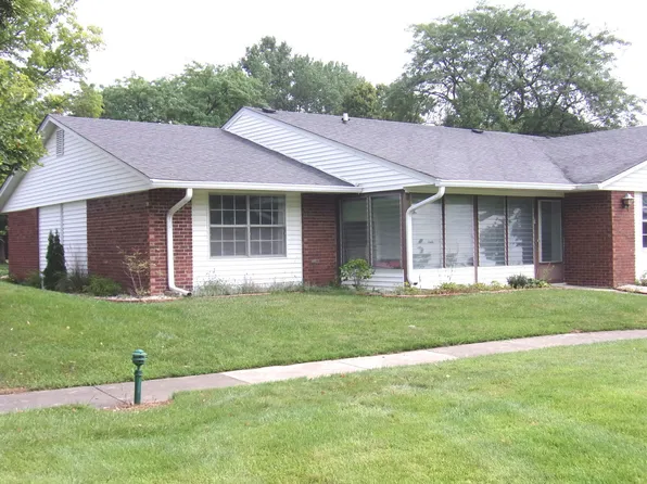 7405 Clarendon Ct #73, Fox Lake, IL 60020