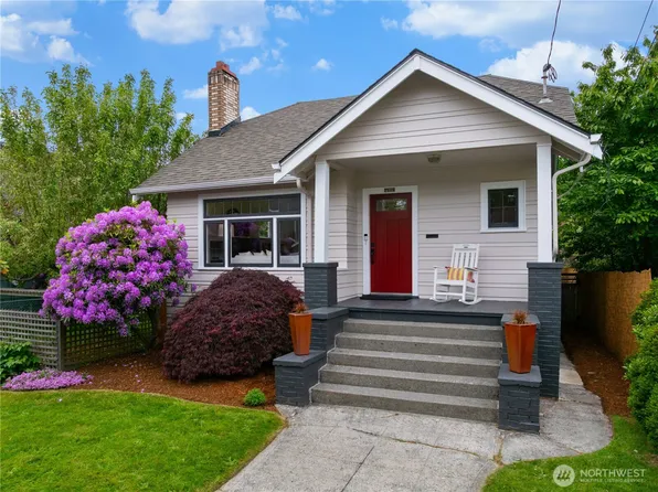 7529 32nd Avenue NW, Seattle, WA 98117