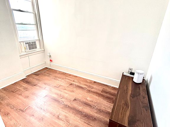 5th image of 162 19th St Floor 1