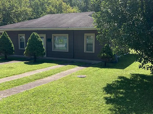 2014 3rd Ave E, Big Stone Gap, VA 24219