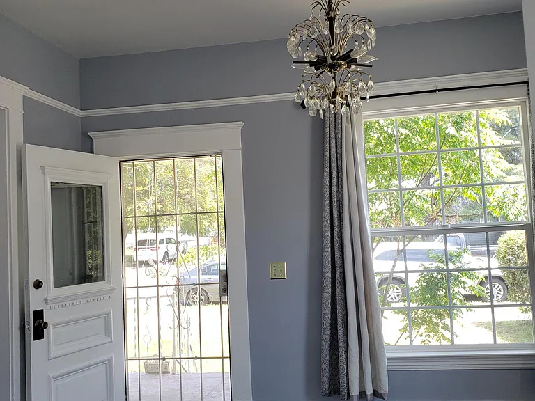 653 Washington Ave — Photo 7