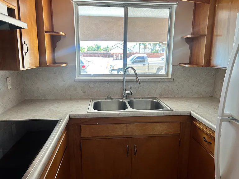 13940 Hackett St #2 — Photo 8