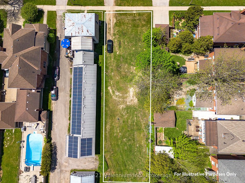1st image of 679 3rd Ave E