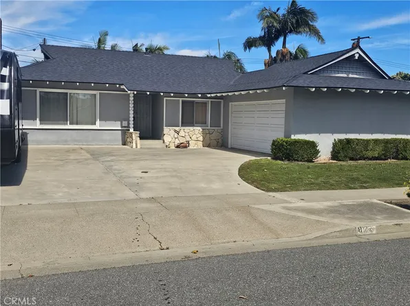 872 Magellan St, Costa Mesa, CA 92626