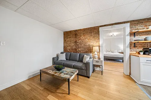 242 McCormick Pl #ID1056122P Photo 1