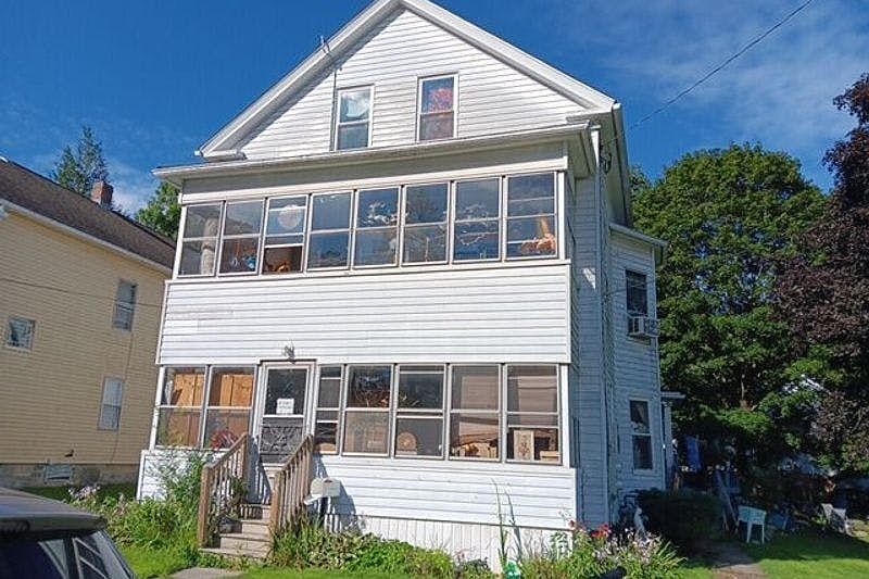 1st image of 64 Myrtle Ave