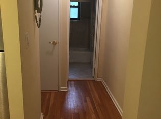 75 Knightsbridge Rd APT 2H, Great Neck, NY 11021