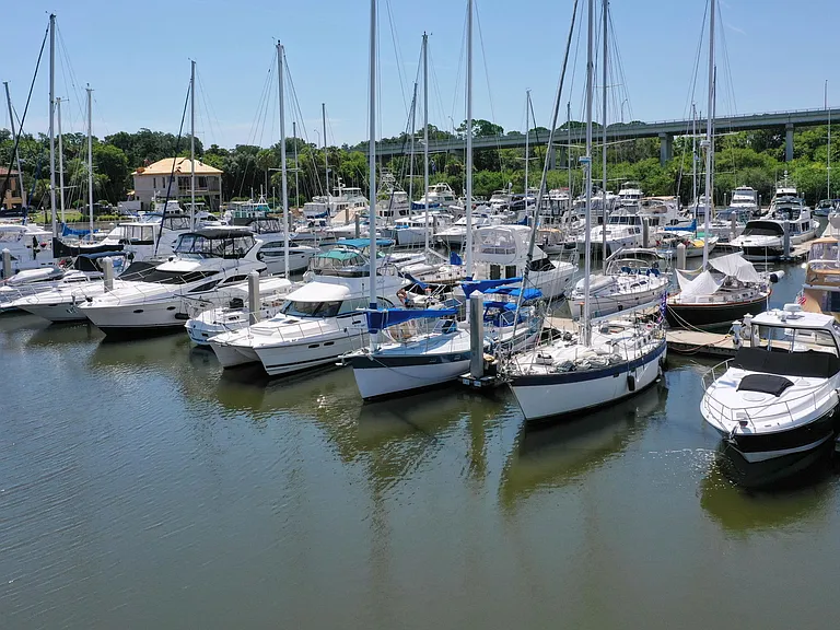 262 Yacht Harbor Dr — Photo 81