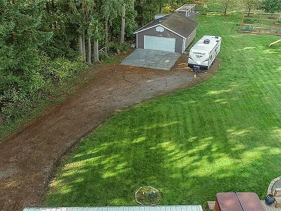 3rd image of 8727 Schuetz Ln SW
