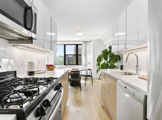 6260 99th St APT 721, Rego Park, NY 11374