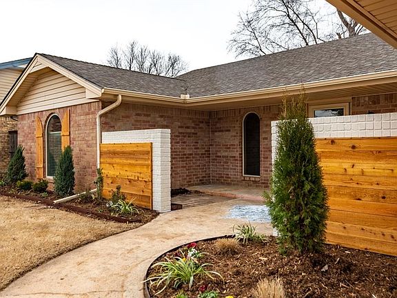 2nd image of 11801 Shroyer Dr